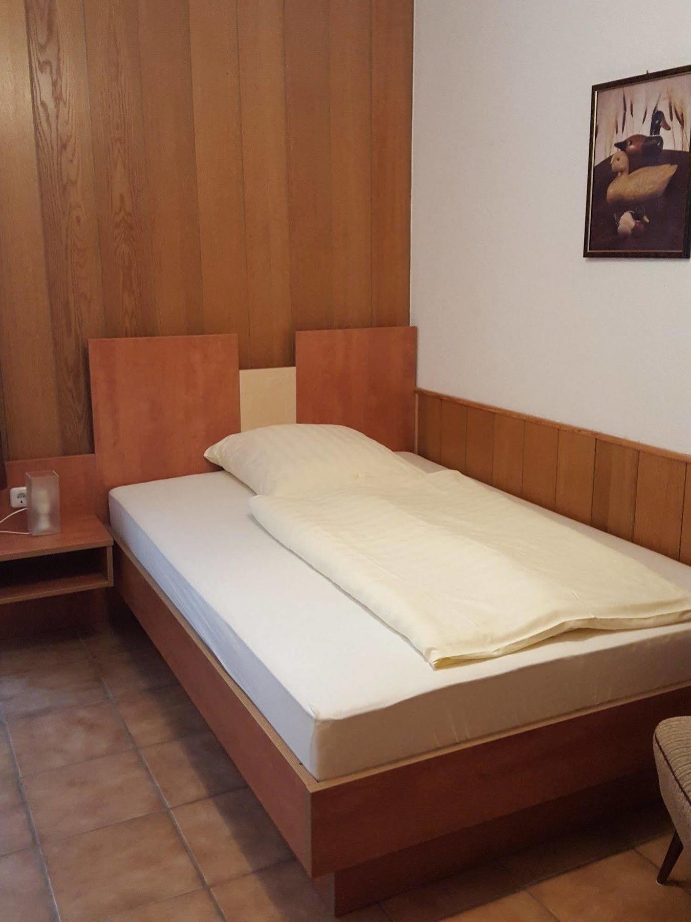 Waldhotel Zur Holzmuhle Eldagsen Esterno foto